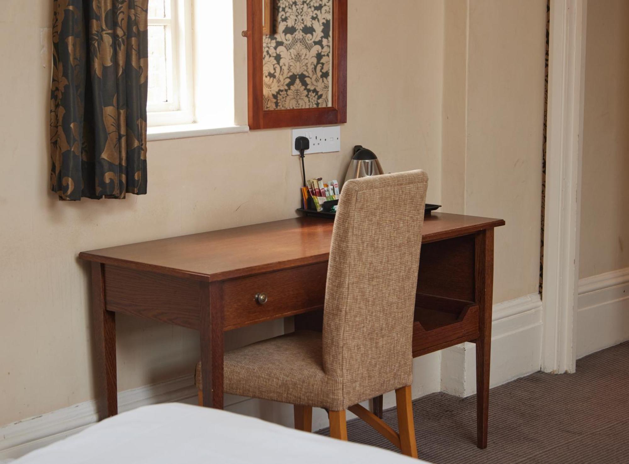 Kings Arms Hotel By Greene King Inns Westerham Buitenkant foto