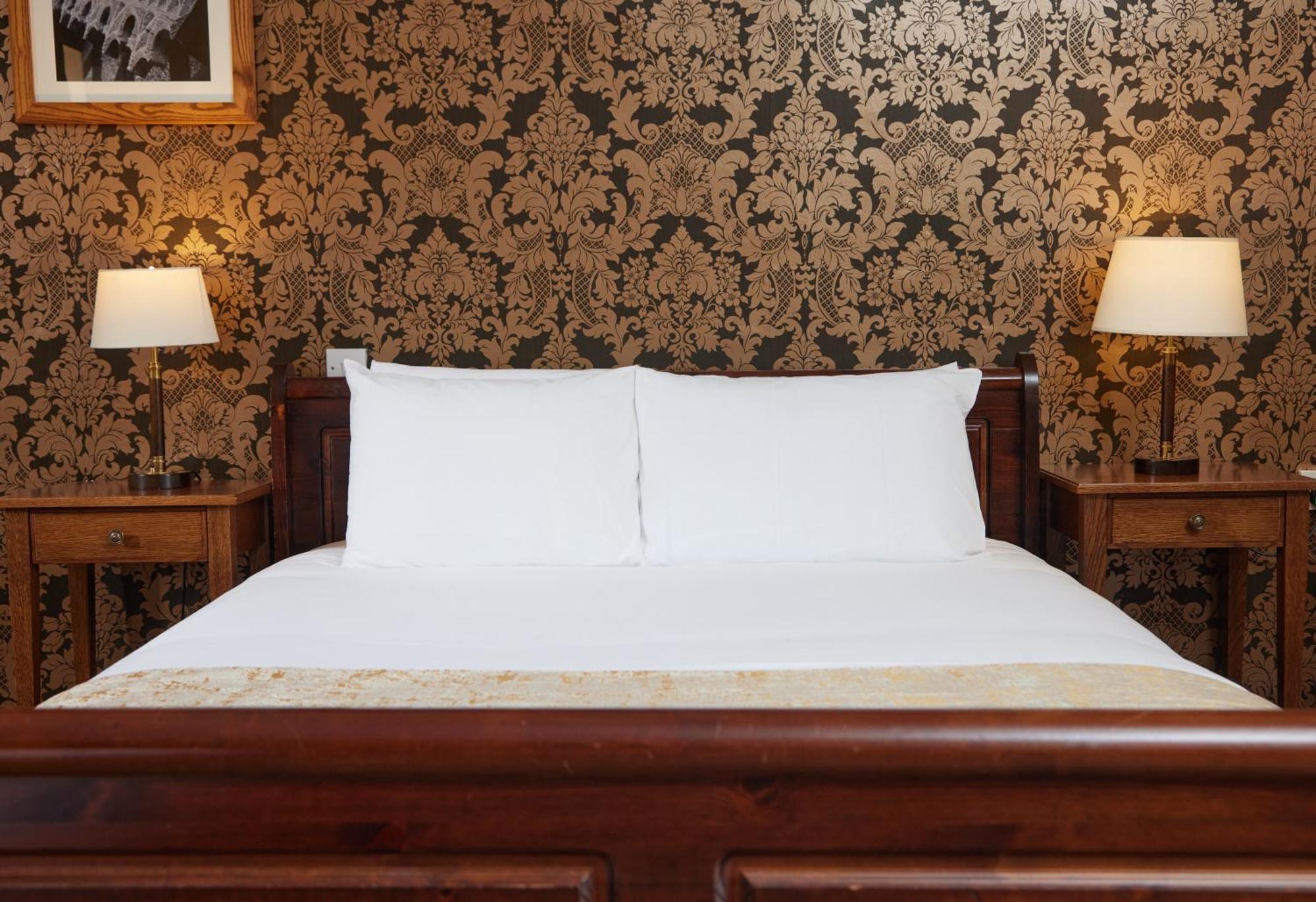 Kings Arms Hotel By Greene King Inns Westerham Buitenkant foto
