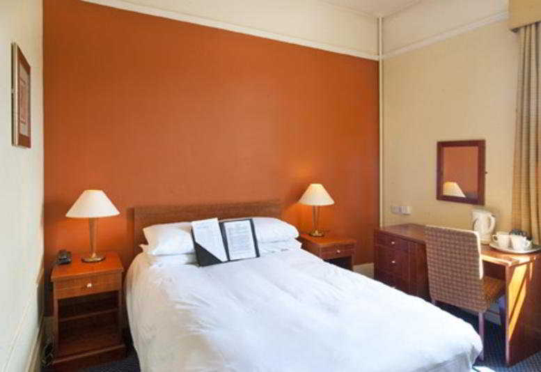 Kings Arms Hotel By Greene King Inns Westerham Buitenkant foto